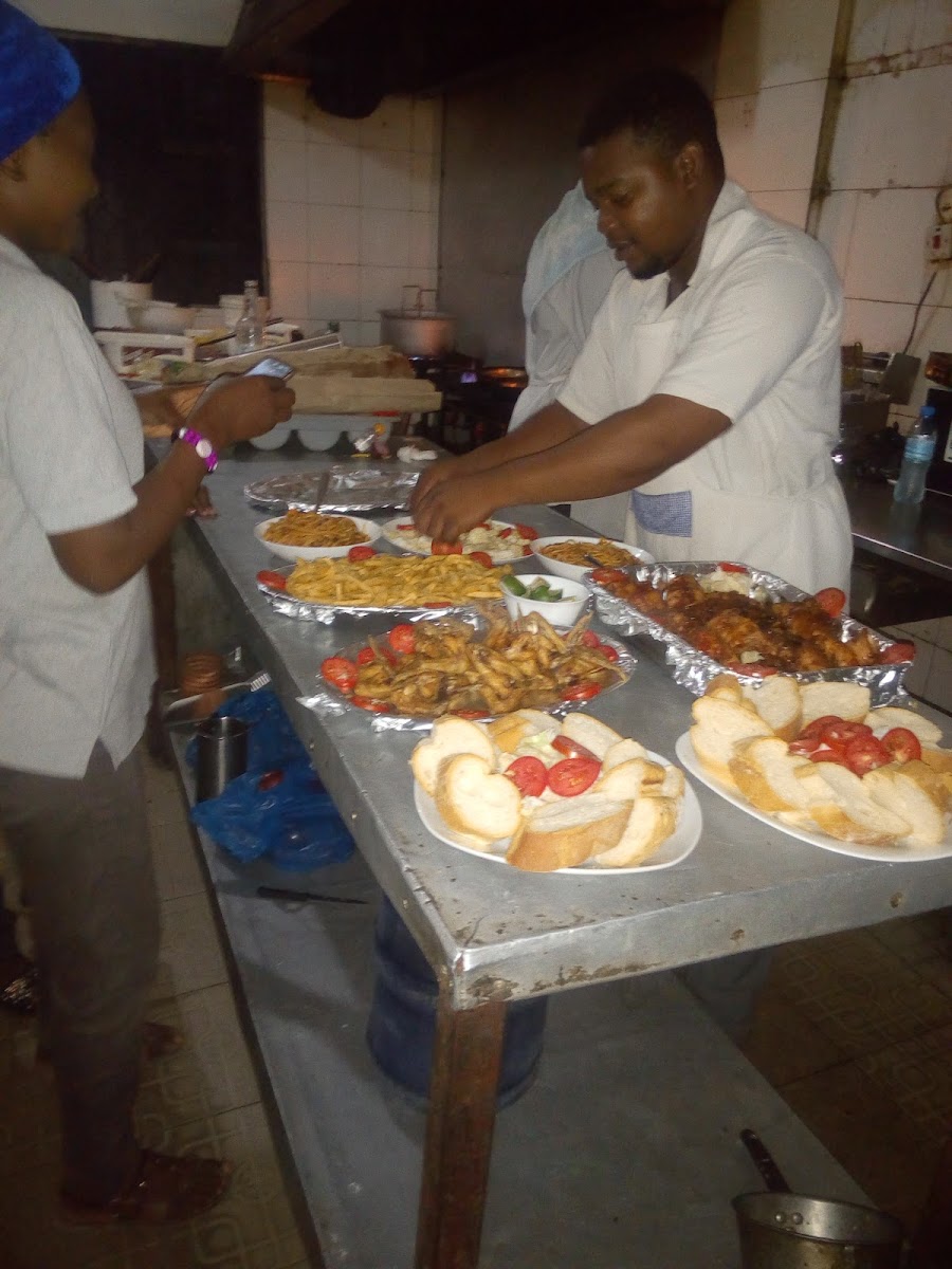 Saverios Italian Pizzeria Restaurant-10